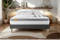 Pack lit complet 140x190 cm - Matelas + Sommier Gris (en kit) + 2 oreillers + Couette - Memo Zen Pack lit complet 140x190 cm - Matelas + Sommier Gris (en kit) + 2 oreillers + Couette - Memo Zen